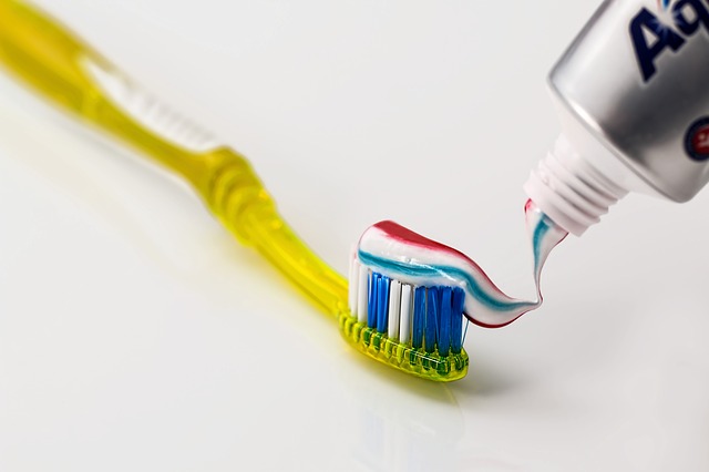 good grooming brushing teeth